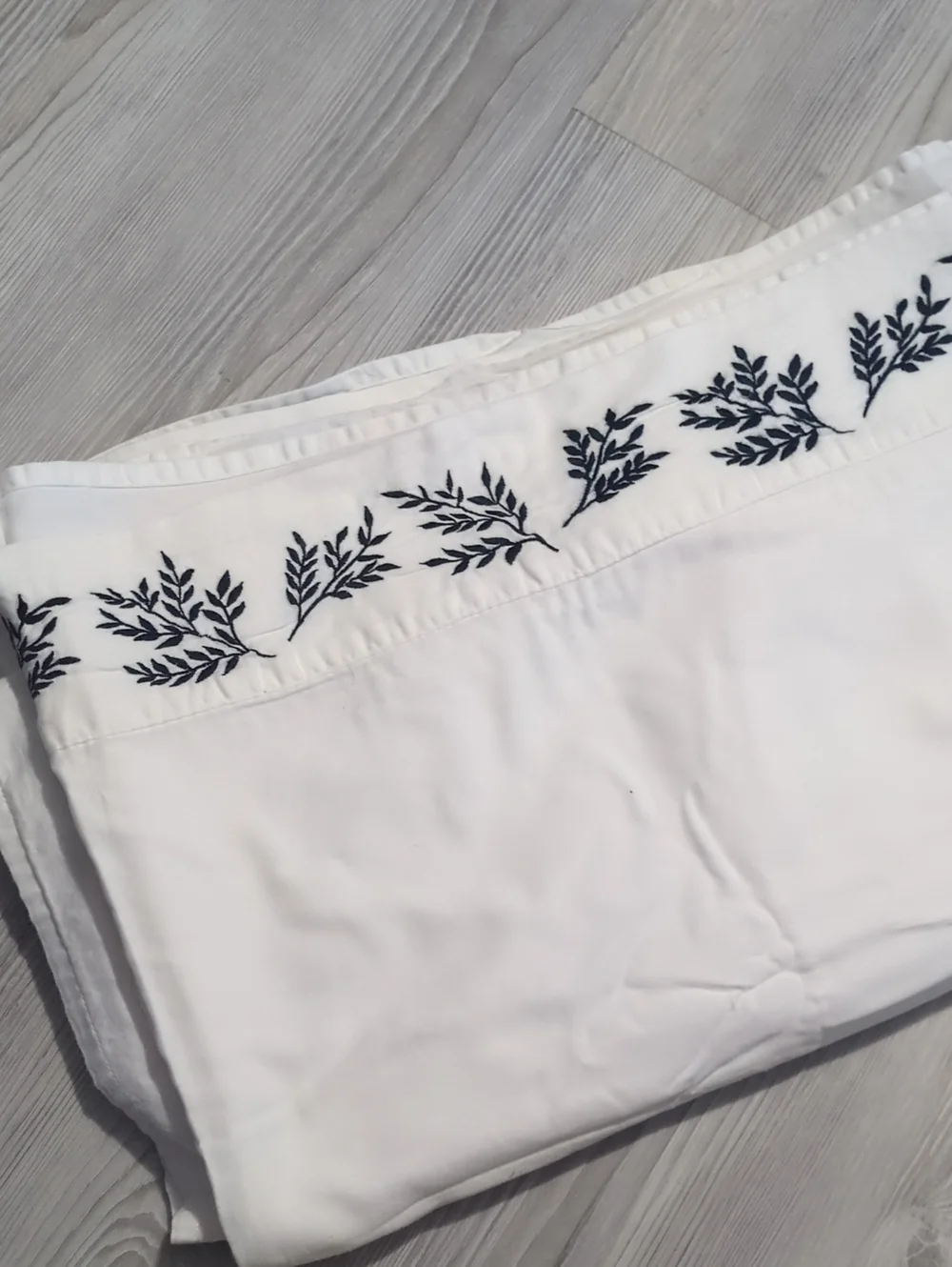 Royal Heritage Home 100% Cotton Full Sheet Set White Black Embroidered 4 Pc